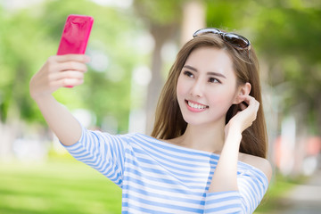 Poster - woman selfie happily