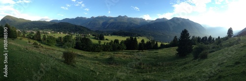 Zdjęcie XXL Alpejska panorama na jeziorze Bohinj.