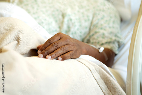Zdjęcie XXL Amerykanin afrykańskiego pochodzenia mężczyzna w szpitalu.
