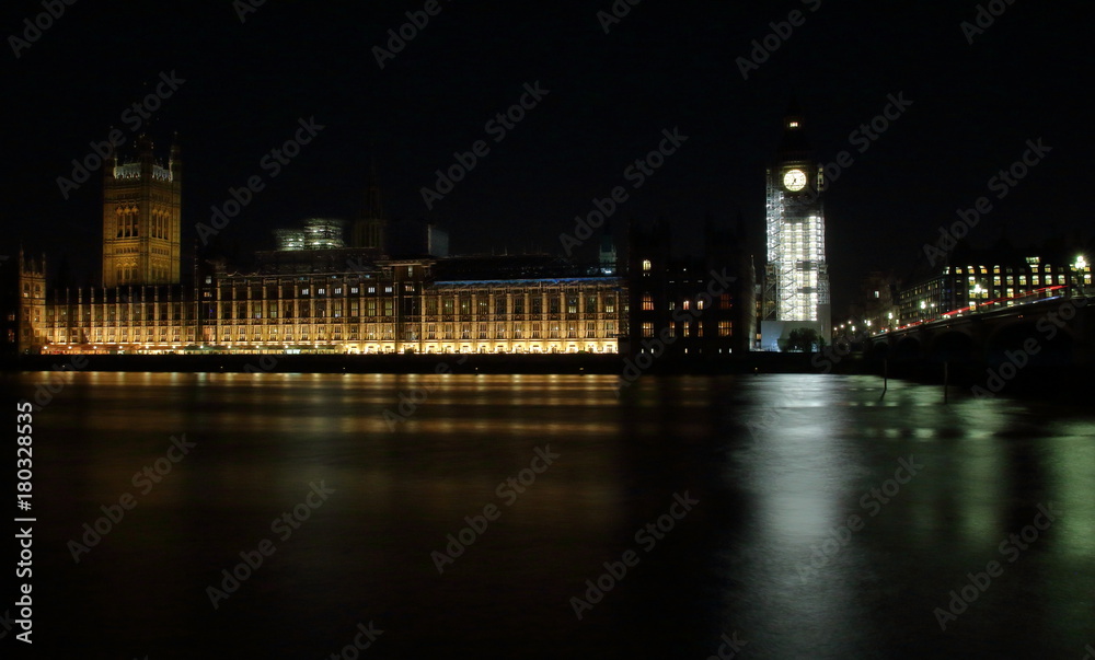 Nocny widok Londynu, Tamiza, Big Ben i budynek Parlamentu, długie naświetlanie - obrazy, fototapety, plakaty 
