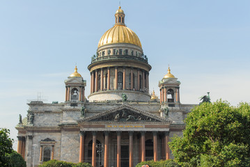 Wall Mural - Saint Isaac's Cathedral - Saint Petersburg, Russia