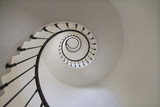 Fototapeta Dziecięca - Escalier en spirale dans un phare vue de dessous