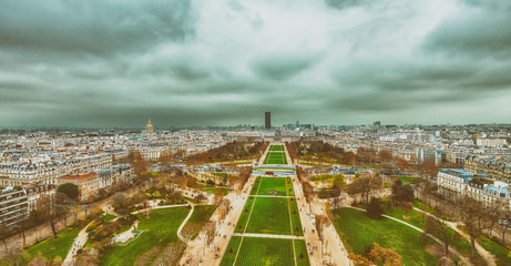 Fototapete - Champs de Mars and city skyline - Aerial view of Paris