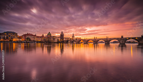 Fotografia  Prague Charles bridge during sunrise. Europe, Czech republic.