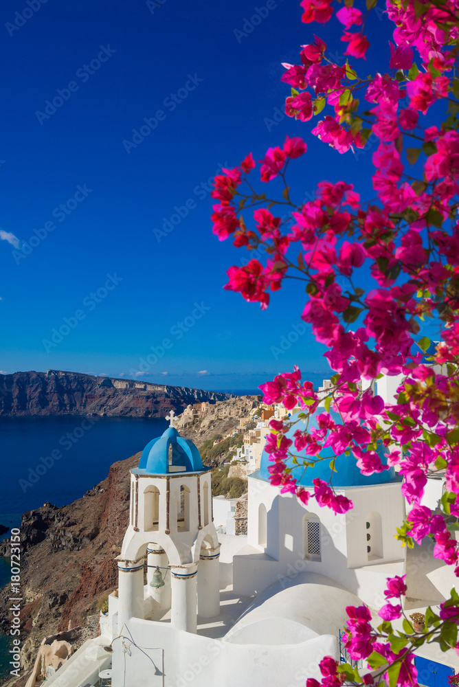 View on Oia in Santorini - obrazy, fototapety, plakaty 