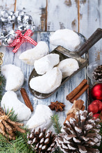 Traditional Christmas Vanilla Cookies