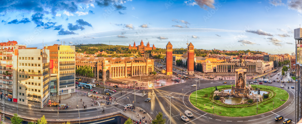Obraz na płótnie Panoramic aerial view of Placa d'Espanya in Barcelona, Catalonia, Spain w salonie