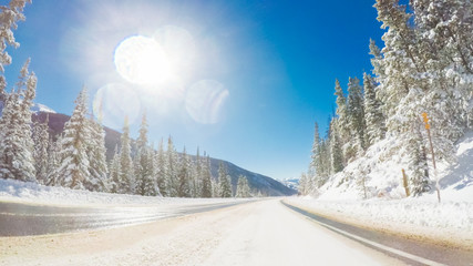 Fototapete - Mountain driving