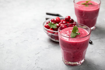 Canvas Print - smoothies cranberries