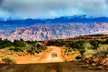 Canvas Print - Down the Road 