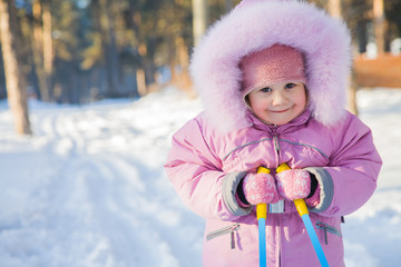 Canvas Print - baby  skiing on snow