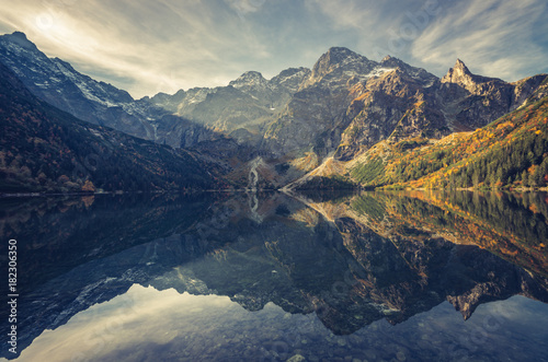 Obraz Morskie Oko  tatra-mountains-morskie-oko-lake-fall-morning-poland