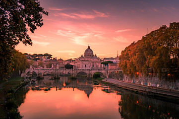 Wall Mural - Beautiful view over St. Peter's Basilica in Vatican from Rome, Italy during the sunset in Autumn