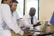 © Rawpixel.com - Group of diverse doctors are having a discussion