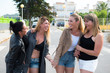 © luismolinero - Group of young friends