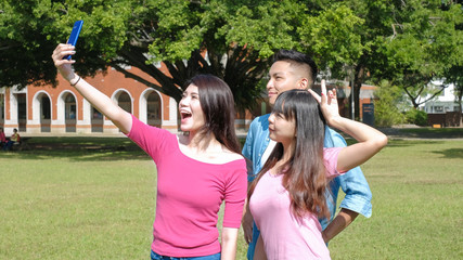 Sticker - student selfie happily