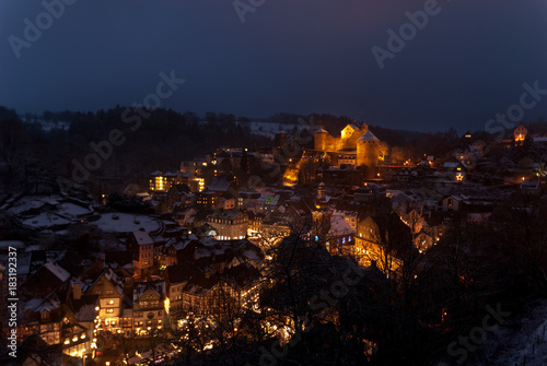 Fototapeta na szkło Winterly Monschau, Niemcy, w czasie świąt Bożego Narodzenia