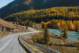 Fototapeta Natura - View of autumn landscape Chuya Highway at Altay Mountains, Altai Republic, Russia.