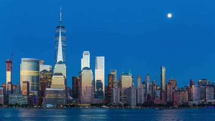Fototapete - Night Falling and Moon Rising over Lower Manhattan Time Lapse