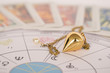 Pendel mit Horoskop und Karten - Esoterik, Wahrsagen, Lebensberatung