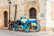 Retro Carriage With A Horse On A City Street In Santo Domingo, Dominican Republic. Copy Space For Text.