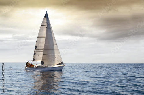 Cuadros en Lienzo navigation au coucher du soleil