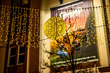 Wall Mural - Weihnacht Deko Licht Kugel Kette