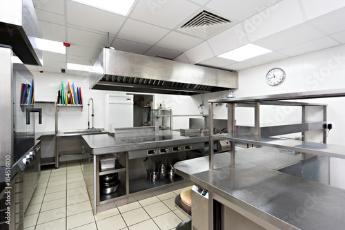 Fotografía Modern kitchen equipment in a restaurant