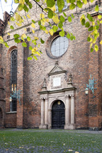 Церковь Святого Духа из красного кирпича в Копенгагене