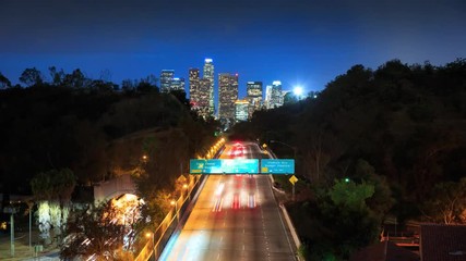 Fototapete - Cinemagraph - Freeway road to downtown Los Angeles at night. 4K UHD Motion Photo