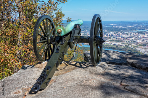 Cuadros en Lienzo Civil War Cannon Overlooking Chattanooga Tennessee