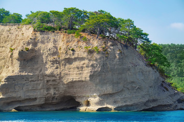 Poster - Beautiful view of blue sea with big cliff