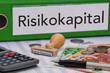 © skywalk154 - Aktenordner (grün) mit Beschriftung Risikokapital