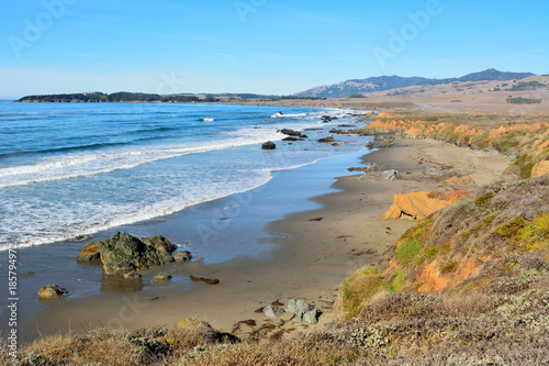 Fotografía Pacific coast near San Simeon.