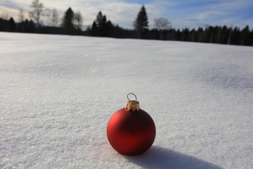 bauble snow