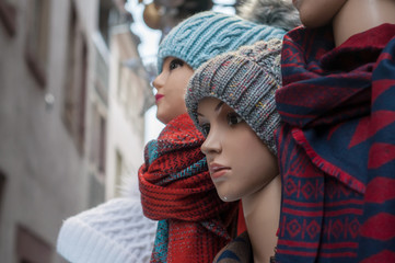 Wall Mural - mannequin avec bonnet