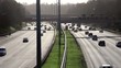 Autobahn fließender Verkehr Panorama Gegenlicht, HD 1080 Video ohne Ton schneller