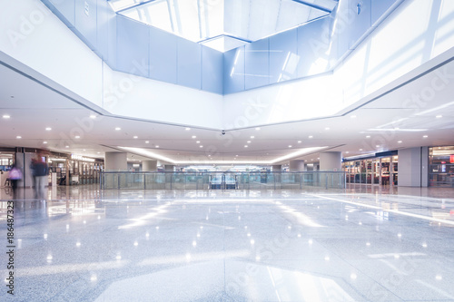 Cuadros en Lienzo interior of shoppingmall