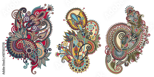 Cuadros en Lienzo paisley flower pattern in ethnic style, indian decorative floral