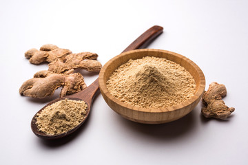 Ginger powder with dried Ginger also known as Sunth or Sonth in India
