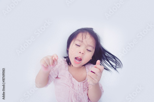 Asian girls scream Asian office video