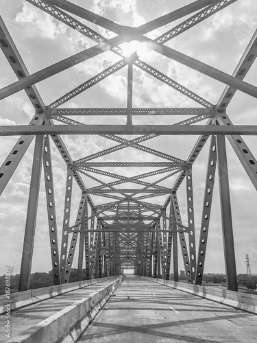  Fototapeta biały most   bialy-most-ze-stali
