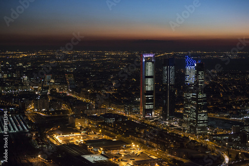 Zdjęcie XXL Four Towers Madryt Hiszpania
