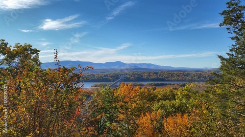 Fotomural Hudson River, Rip Van Winkle, Catskills overlook from Olana