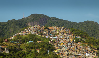 Fototapete - Favela Morro dos Prazeres in Rio de Janeiro, Brazil