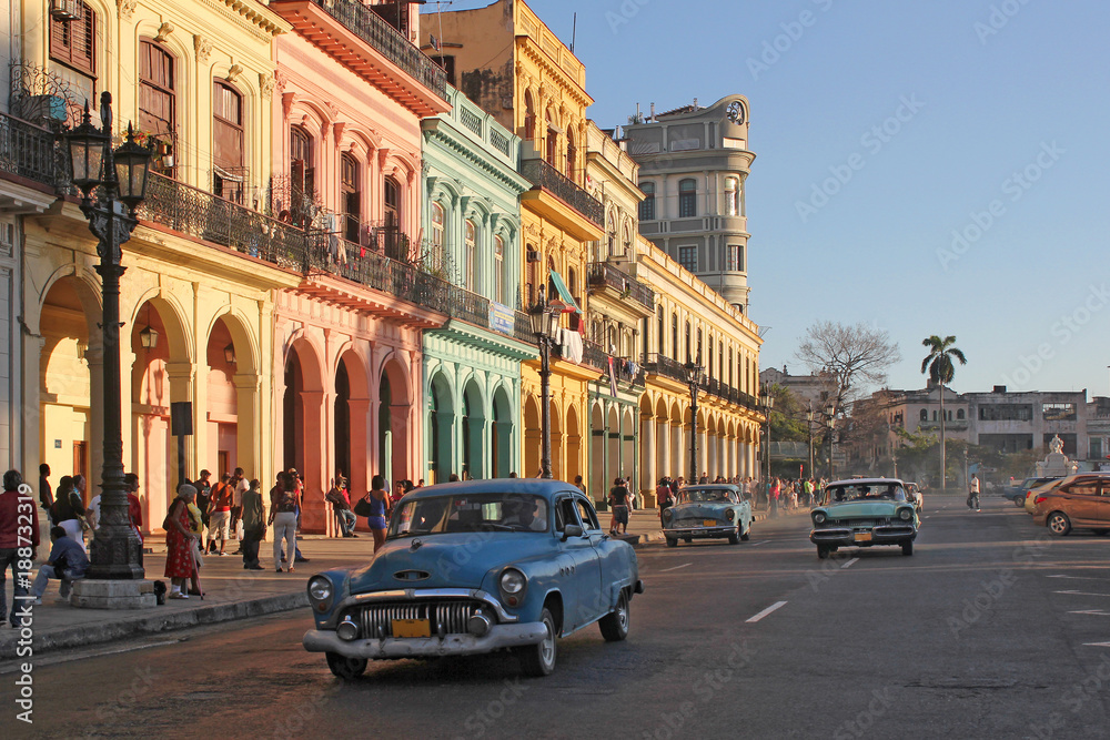 Paseo de Marti, Havanna, Altstadt, Kuba - obrazy, fototapety, plakaty 