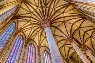 Wall Mural - Toulouse, France - November 16, 2017 Beautiful XIII century Church in palm tree of the Jacobins in Toulouse, France.