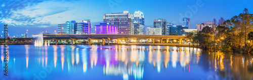 Plakat Downtown Orlando. Panorama miasta. Znajduje się w Orlando, Floryda, USA.