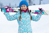 Fototapeta  - piękna dziewczyna na śniegu