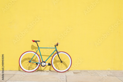 yellow city bike